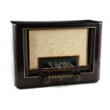 Philips radio in bakelite cabinet