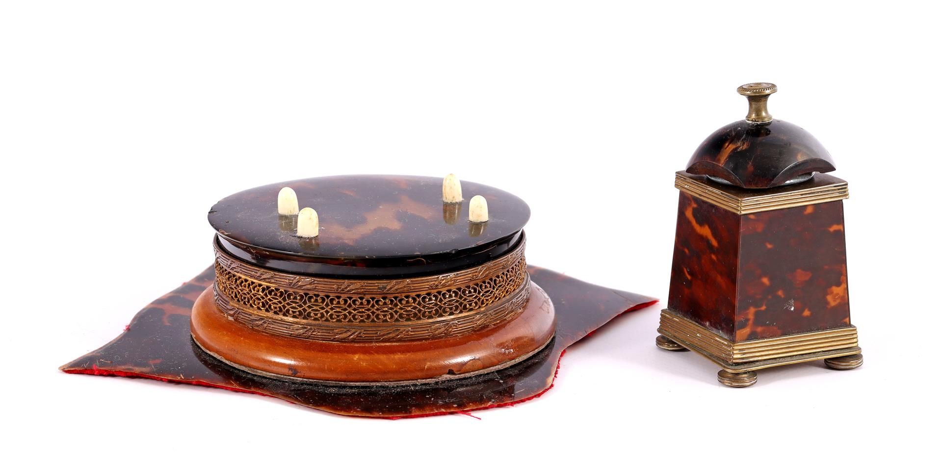 Schidpad inkwell with brass frame and earthenware inner pot