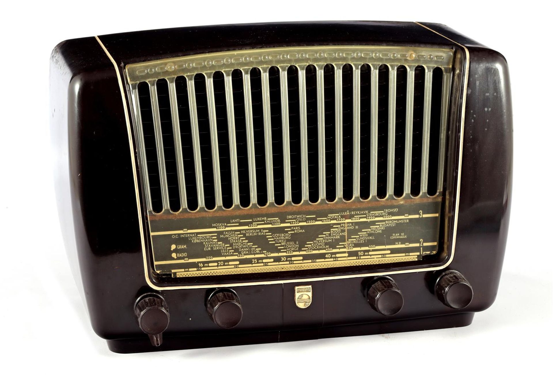 Philips radio in bakelite cabinet