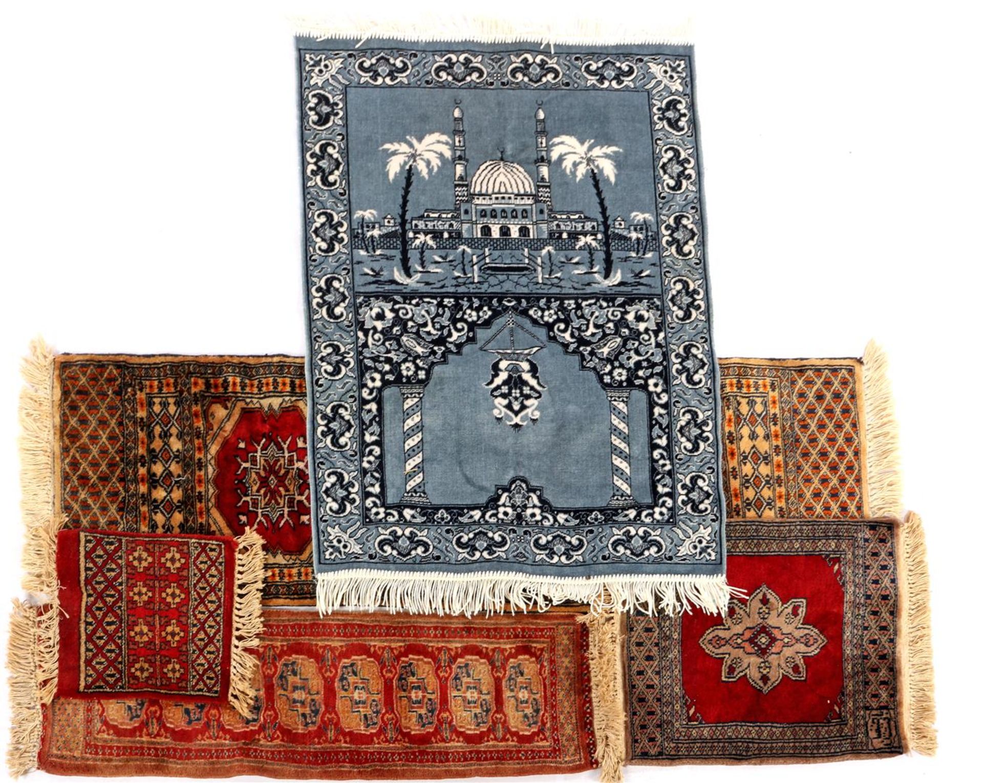 5 & nbsp; various Oriental rugs
