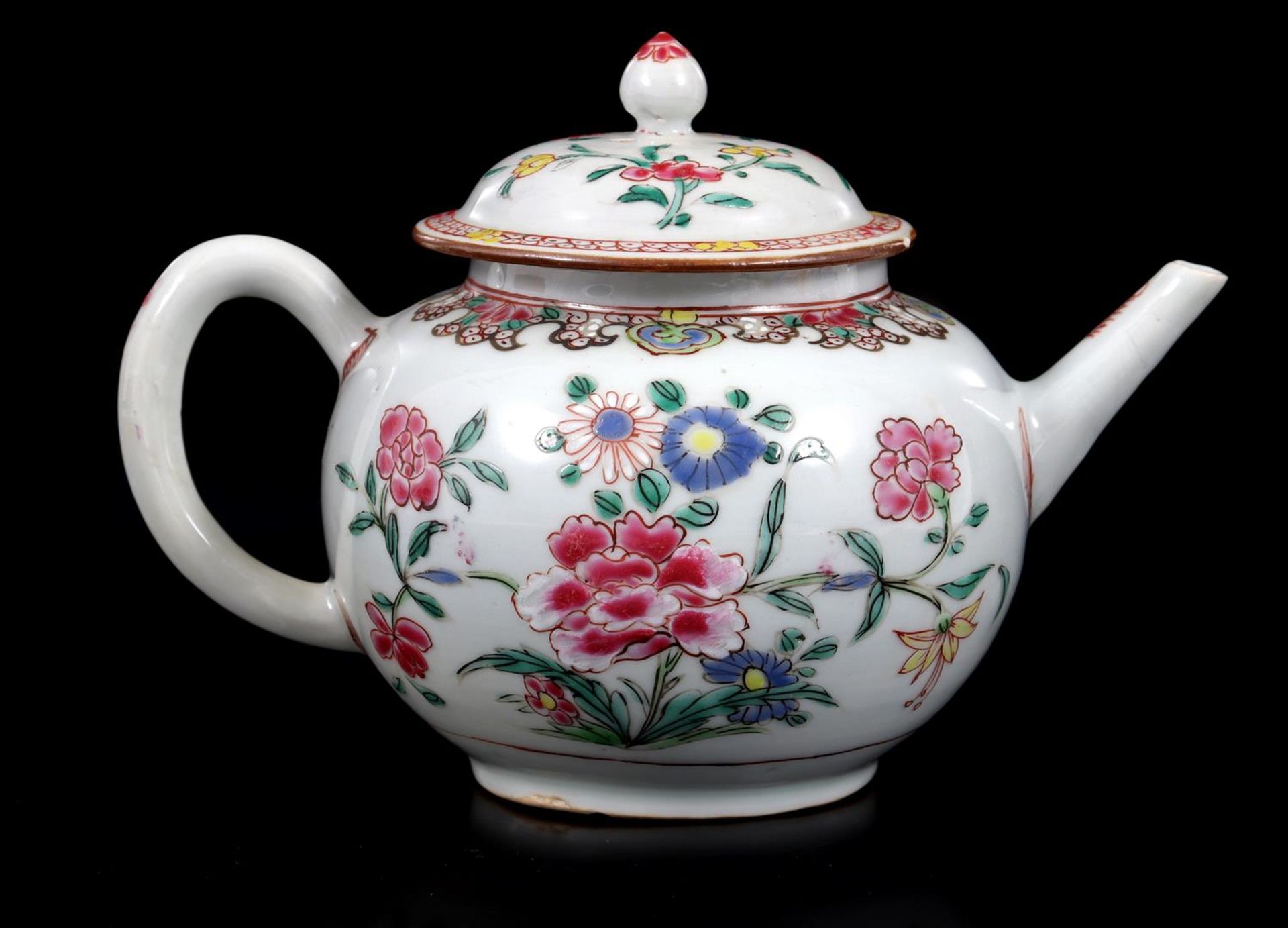 Chinese porcelain teapot with Famille Rose decoration