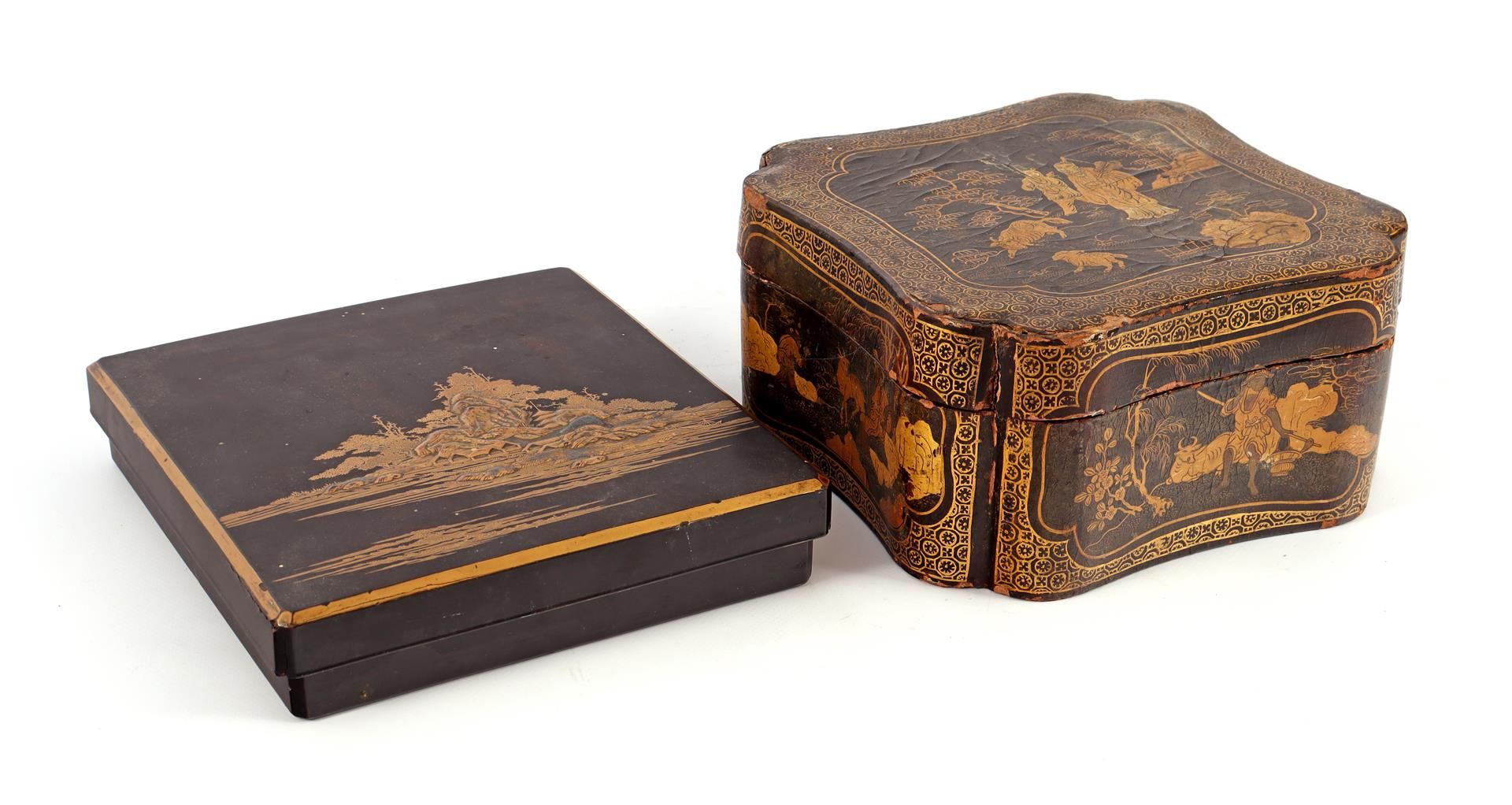 Chinese lacquer box with decoration in gold leaf