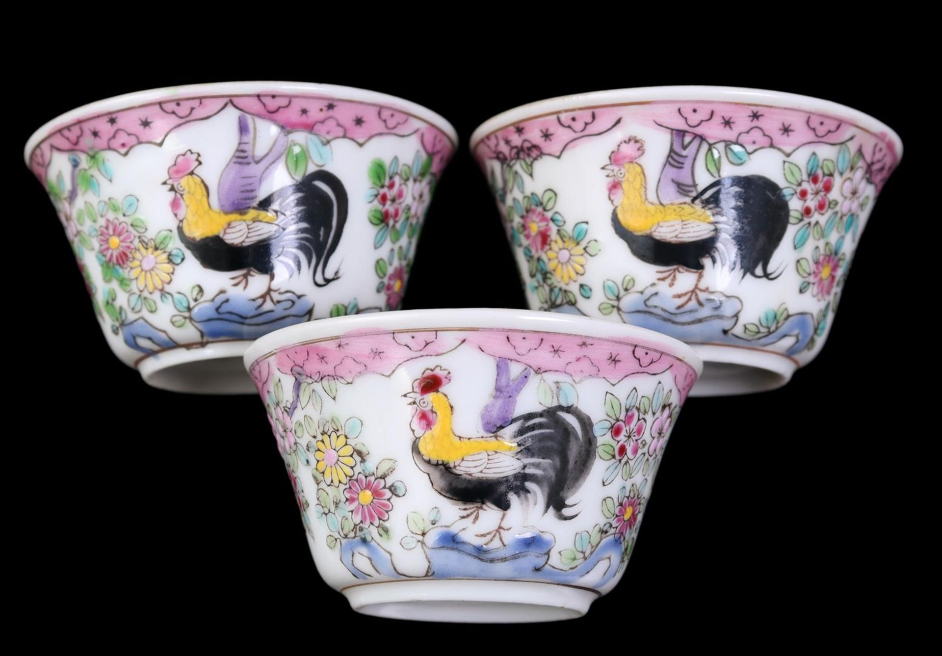 3 porcelain bowls on saucer, decor roosters in landscape, China ca.1775, bowl 3.5 cm high, 6.5 cm di - Image 3 of 3