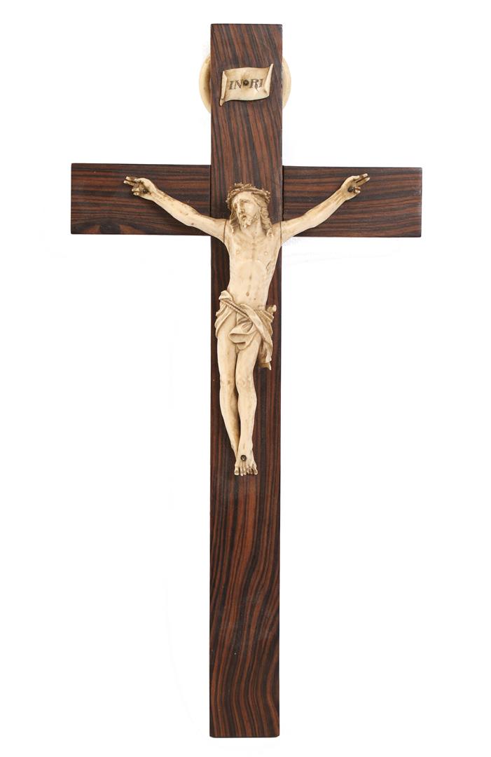 Ivory corpus of Christ on a rosewood cross, Europe approx. 1850, 38 cm high, 118.5 cm wide, 4 cm dee