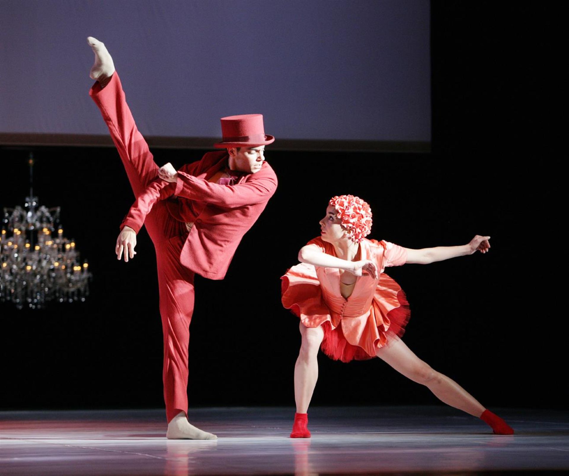 Red men's suit (jacket, waistcoat, trousers) and top hat - Bild 2 aus 4