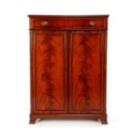 Heldense mahogany veneer 2-door cabinet