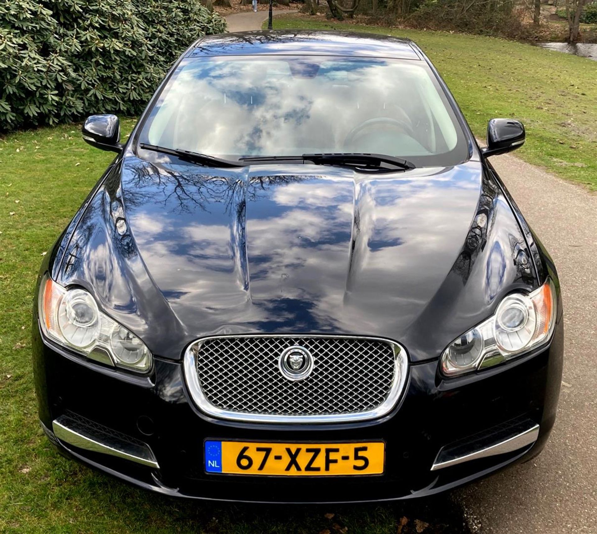 Passenger car Jaguar XF