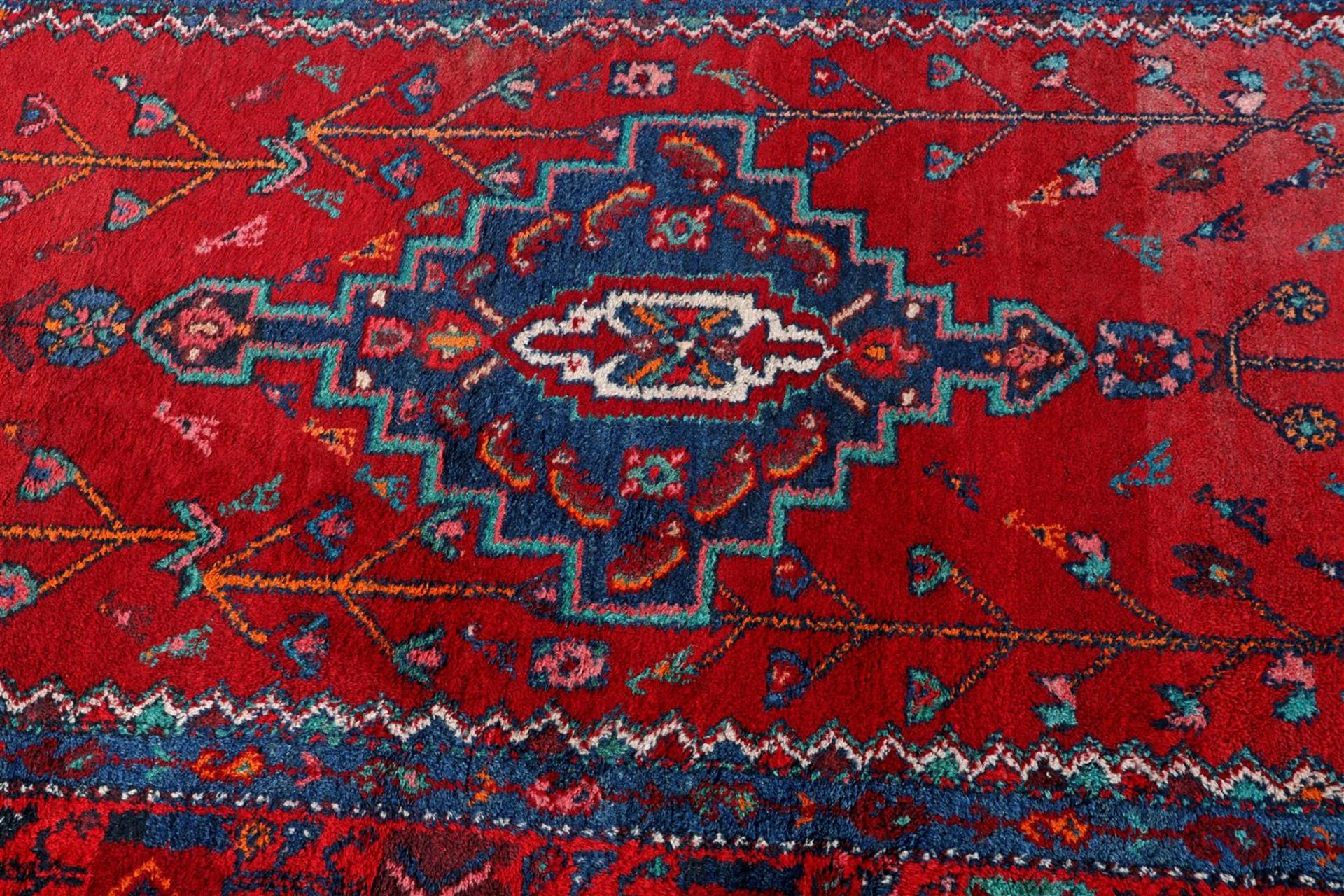 Oriental hang-knotted carpet - Image 2 of 3
