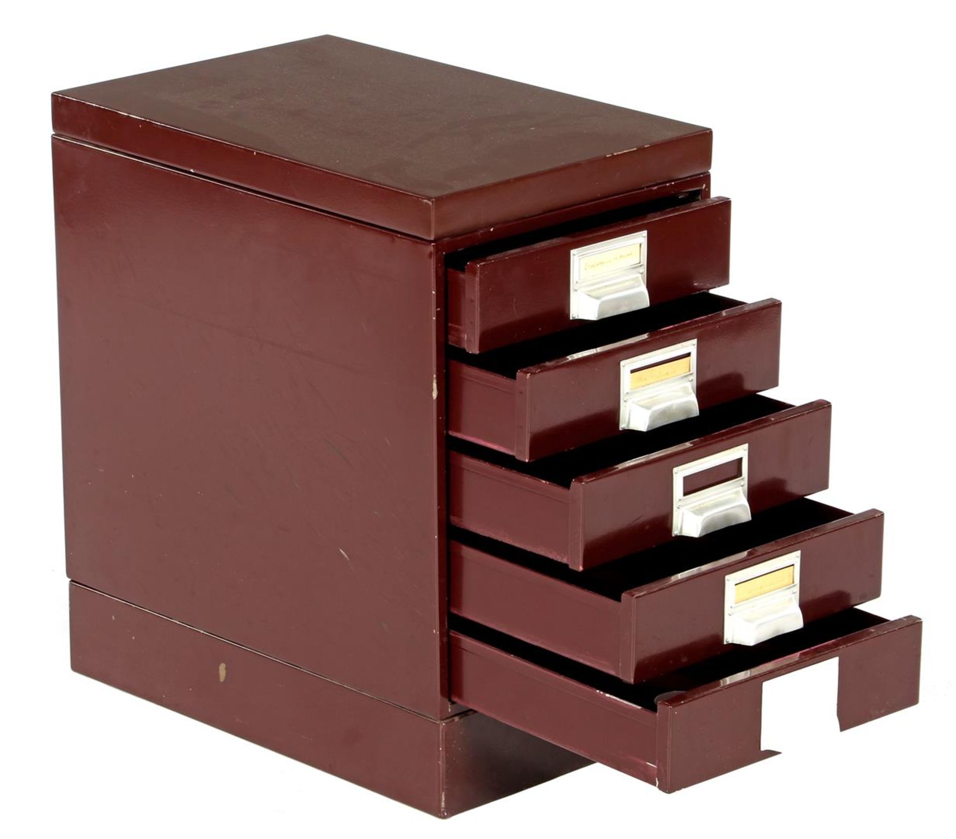 Brown metal 5-loading cabinet