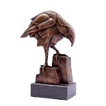 With signature Quellines, bronze sculpture of an eagle in Art Deco style on a natural stone base, 33