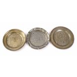 3 antique pewter dishes with engraved and hammered decoration, 18th-20th century 22,5 cm, 23 cm a