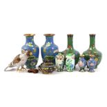 Lot with 11 cloisonne objects including 2 green vases, 22 cm high, China 20th century