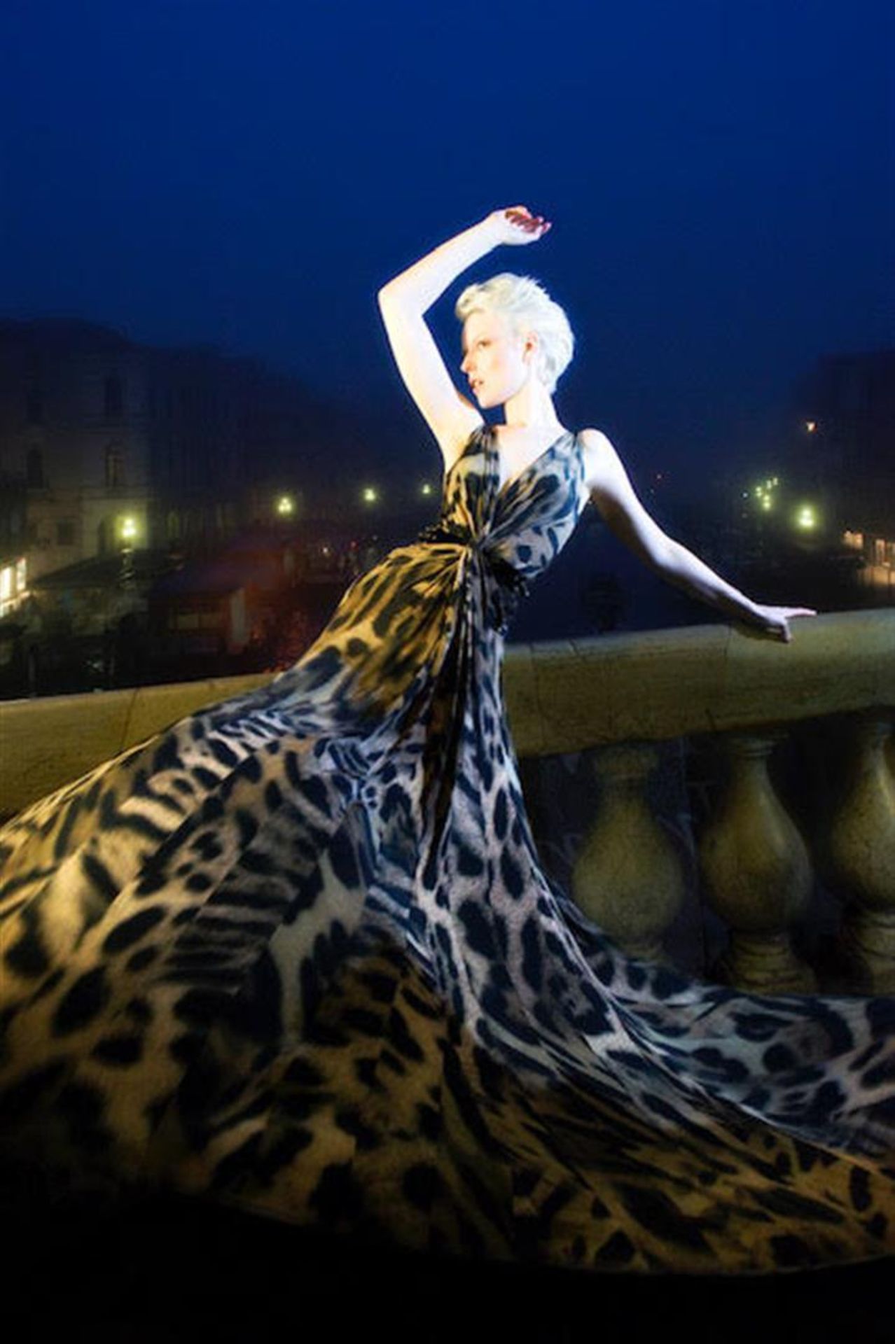 Evening dress with leopard print. Costume from celebrAGE - Bild 2 aus 4