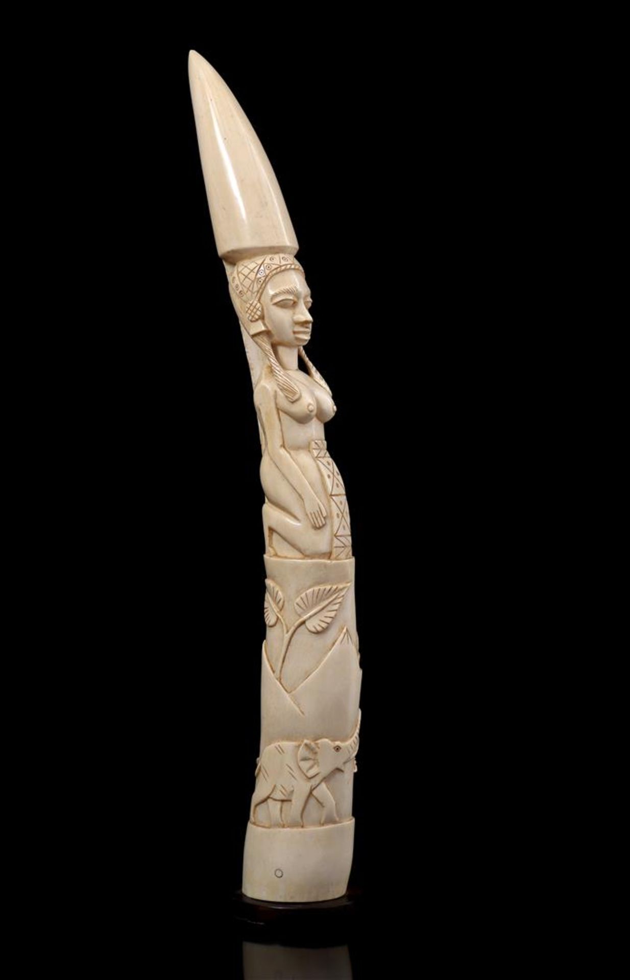 African fertility statue, woman with animals, Africa around 1930, 58 cm long, 1315 grams. With certi