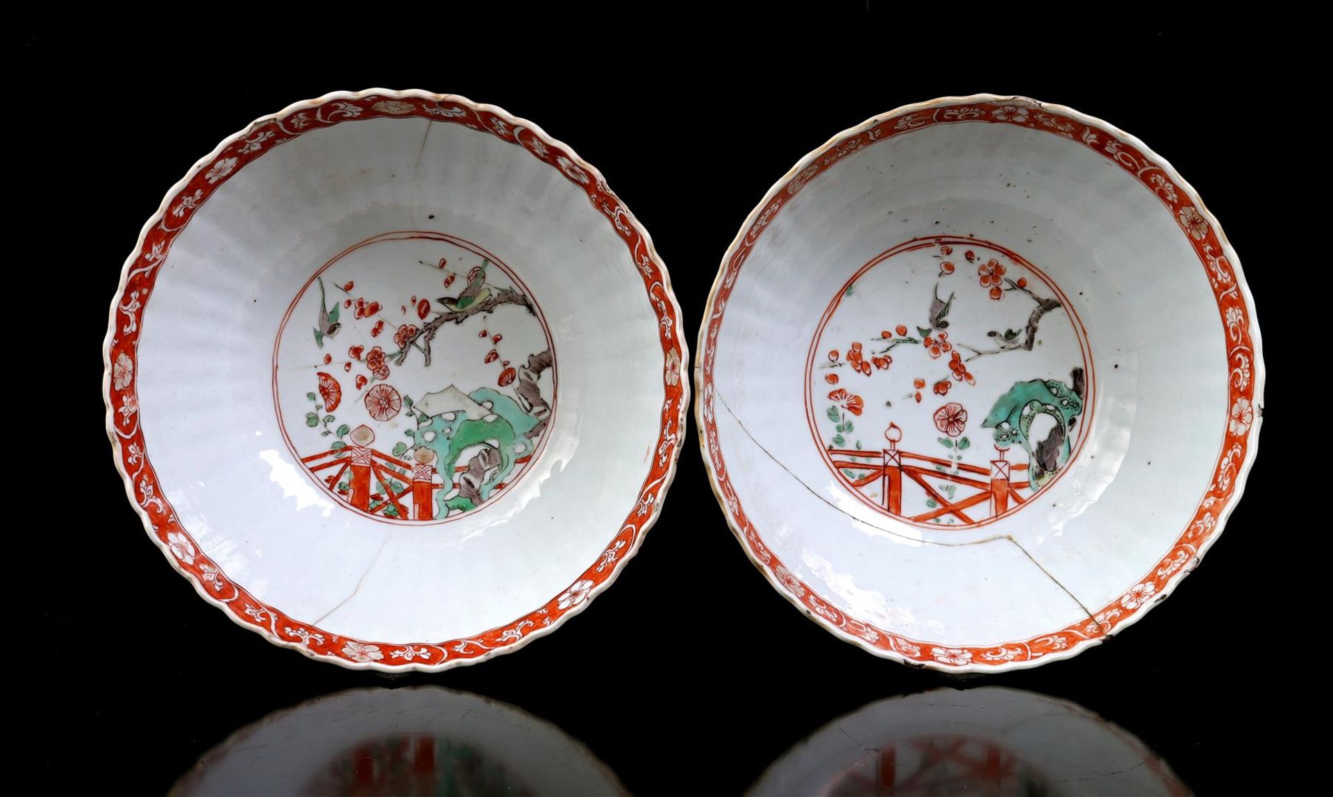 2 Chinese Famille vert porcelain bowls, 18th century, 9 cm high, approx. 20 cm in diameter (hairline - Image 5 of 6