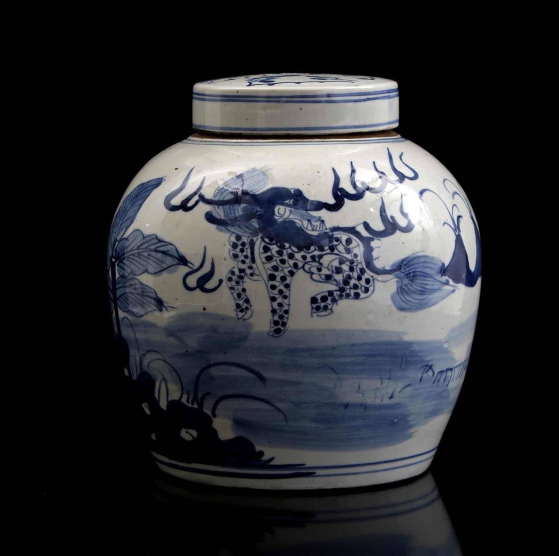 Porcelain jar with cover with blue decoration with "zotjes", China 20th century, 25 cm high