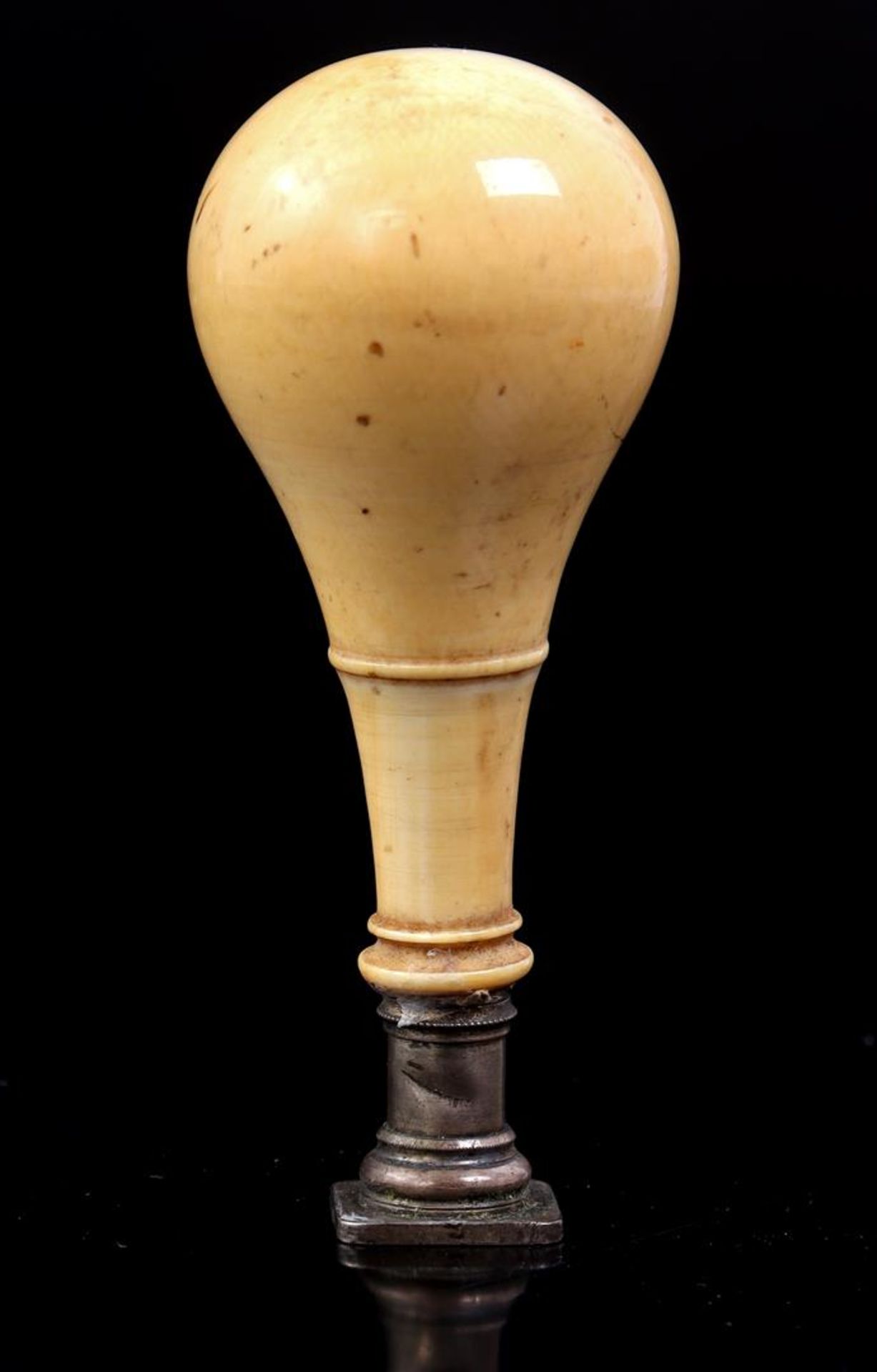 Ivory wax stamp with monogram, Europe ca.1880, 9.5 cm, 72.9 grams. With certificate