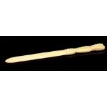 Ivory page turning spatula, page turner, Europe approx. 1890, 22.5 cm long, 30.8 grams. With certifi