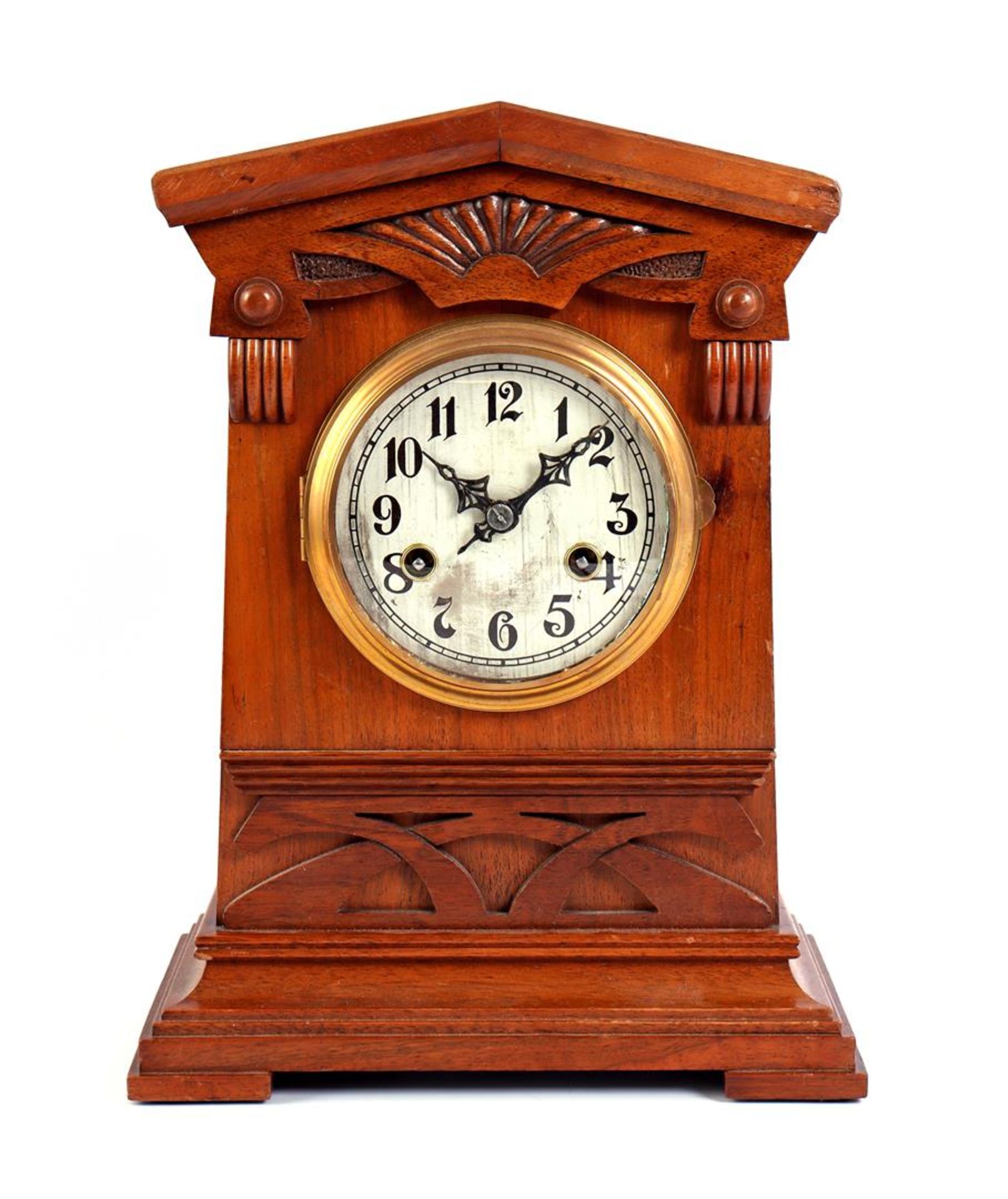 Junghans table clock in walnut veneer case