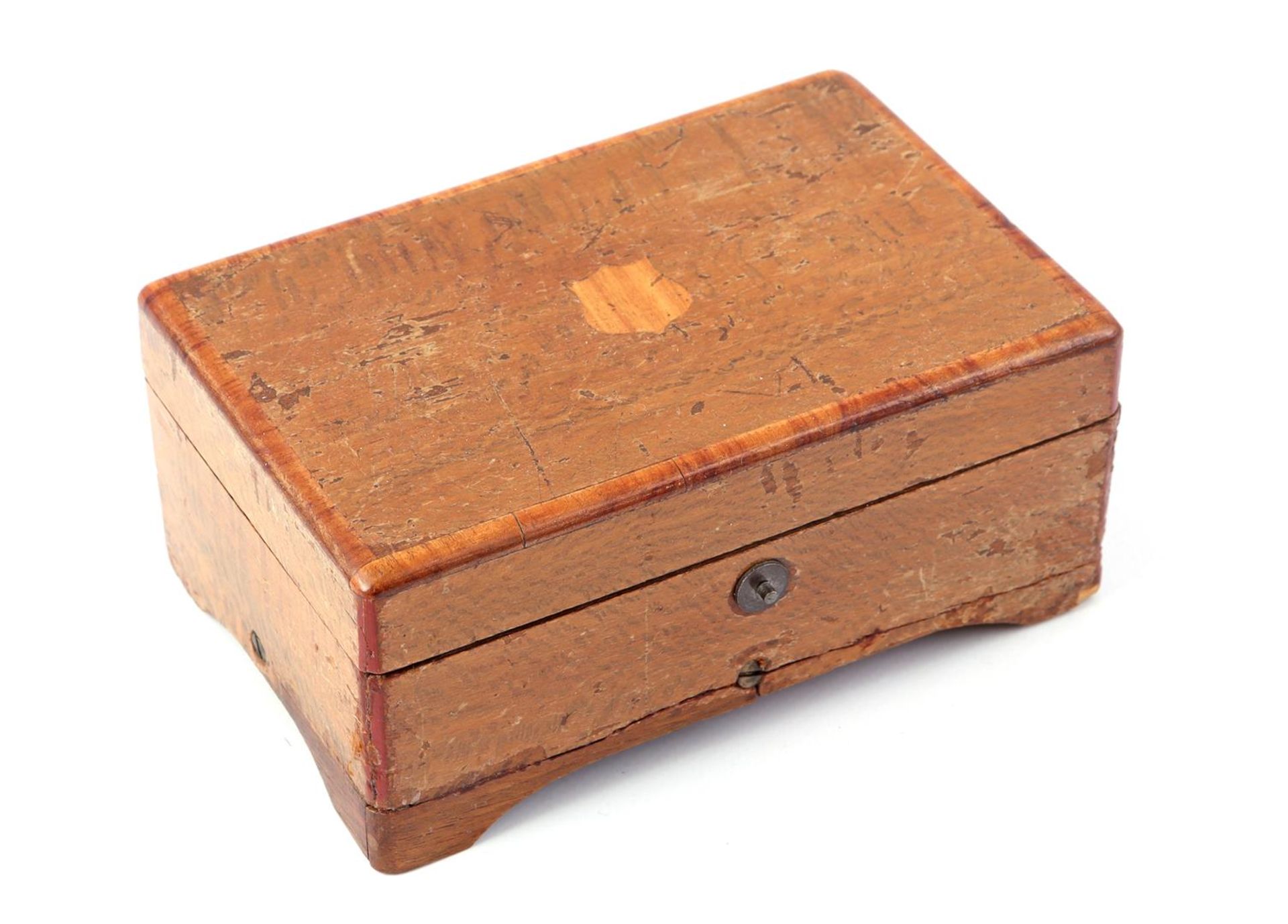 Antique wooden music box with 4 melodies, 6.5 cm high, 15x9.5 cm (damage to box) - Bild 2 aus 2