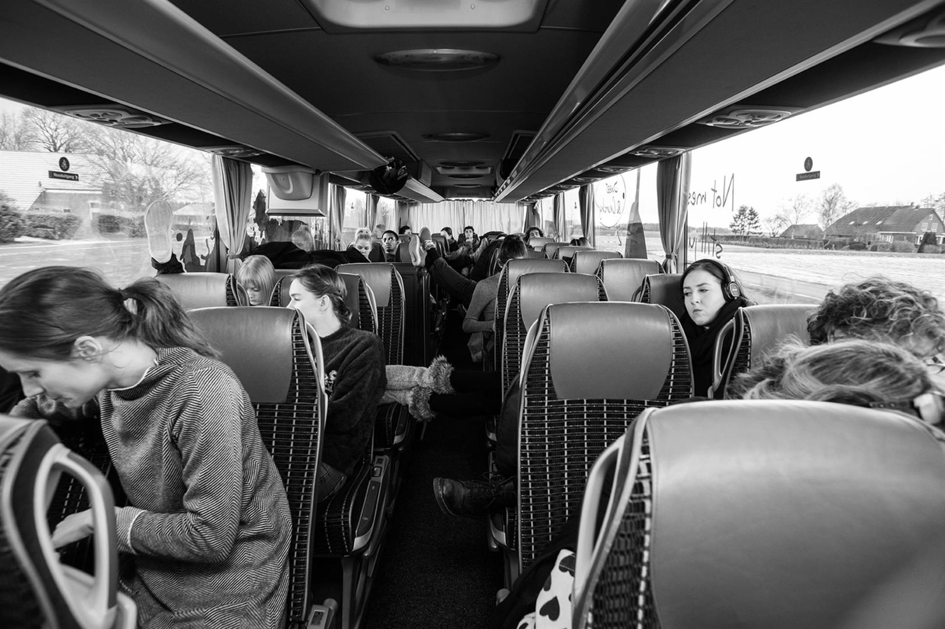 Join the dancers on the tour bus from Arnhem to the theater