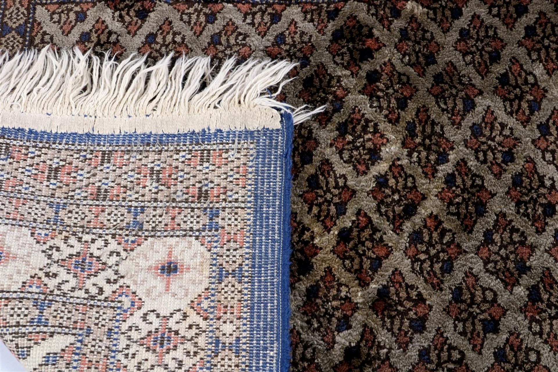Hand-knotted wool carpet with décor - Bild 2 aus 3