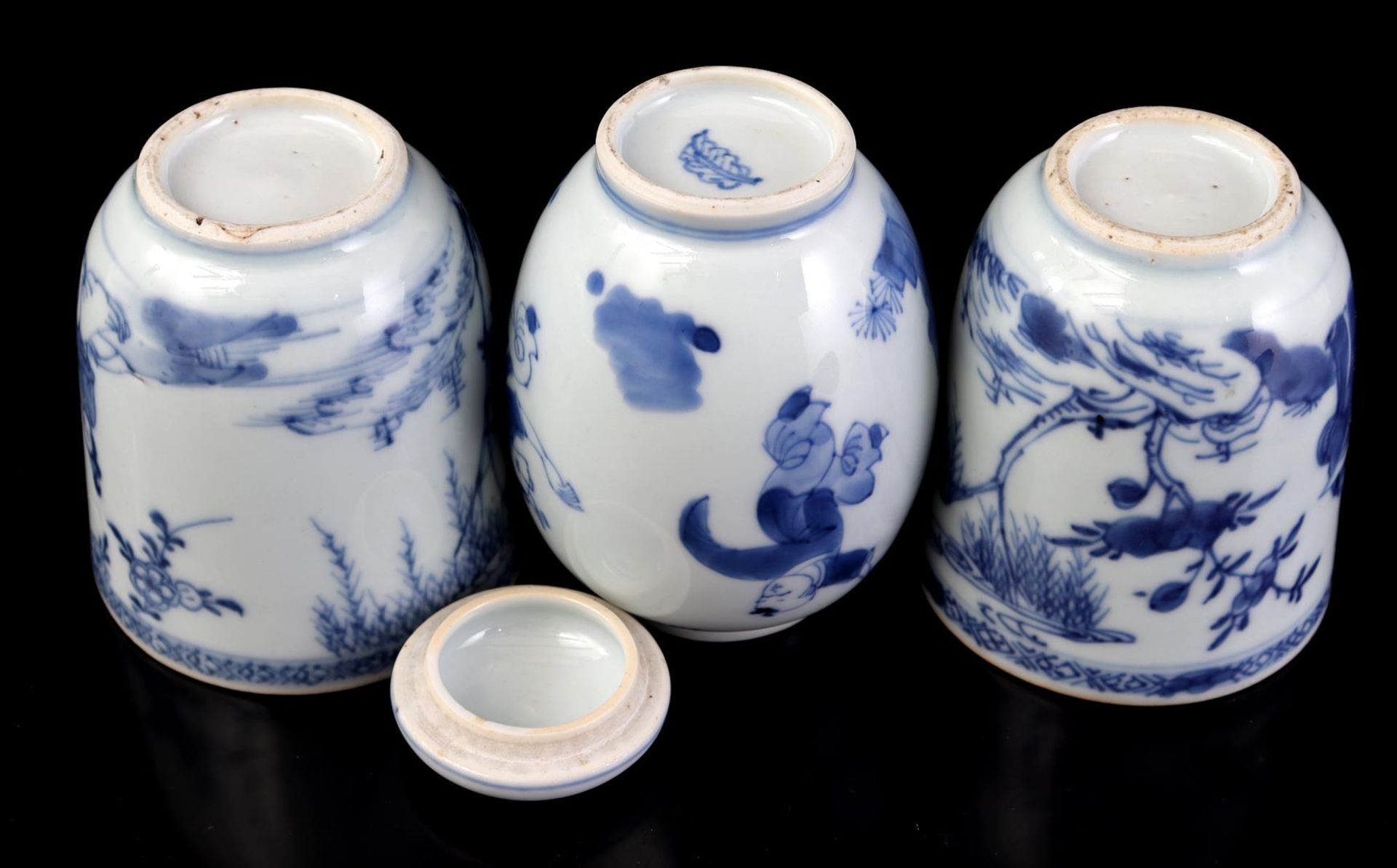 2 porcelain women's cups and 1 porcelain lidded jar - Image 2 of 3