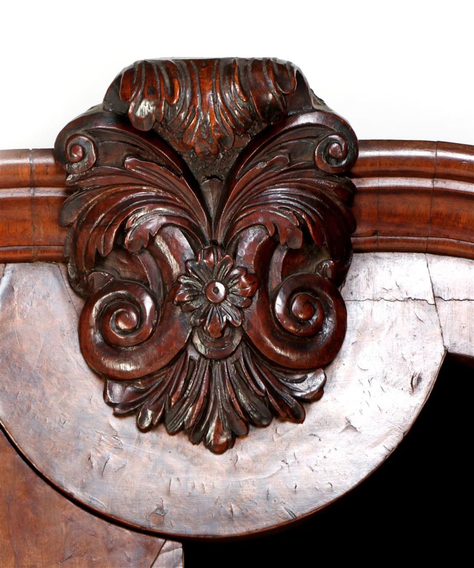 Burr walnut veneer on oak cross legged cabinet - Image 5 of 5