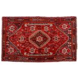 Hand-knotted wool carpet with decor Heriz