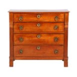 Oak 4-drawer chest of drawers with fluted sides