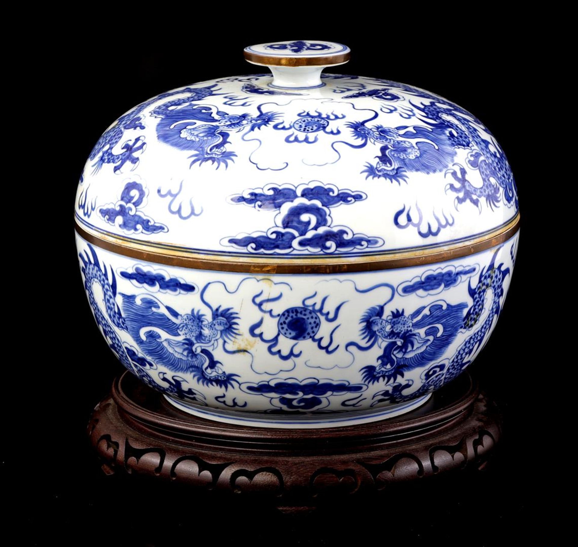 Porcelain lidded jar