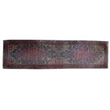 Hand-knotted Oriental carpet / runner