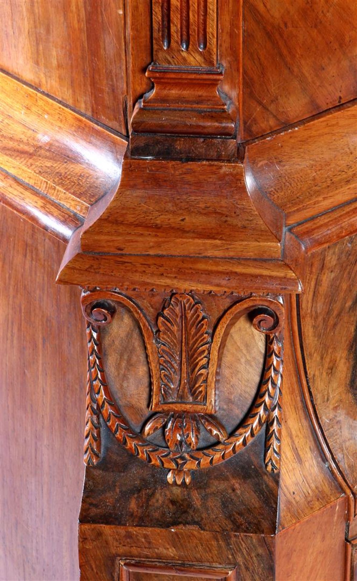 Mahogany veneer on oak Louis Seize cabinet - Image 3 of 3