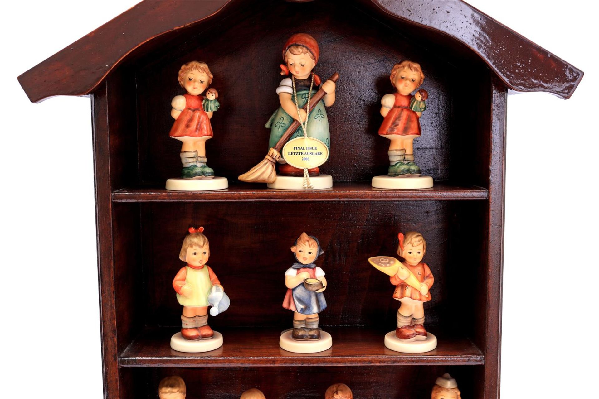 16 Goebel Hummel earthenware figurines - Image 5 of 5
