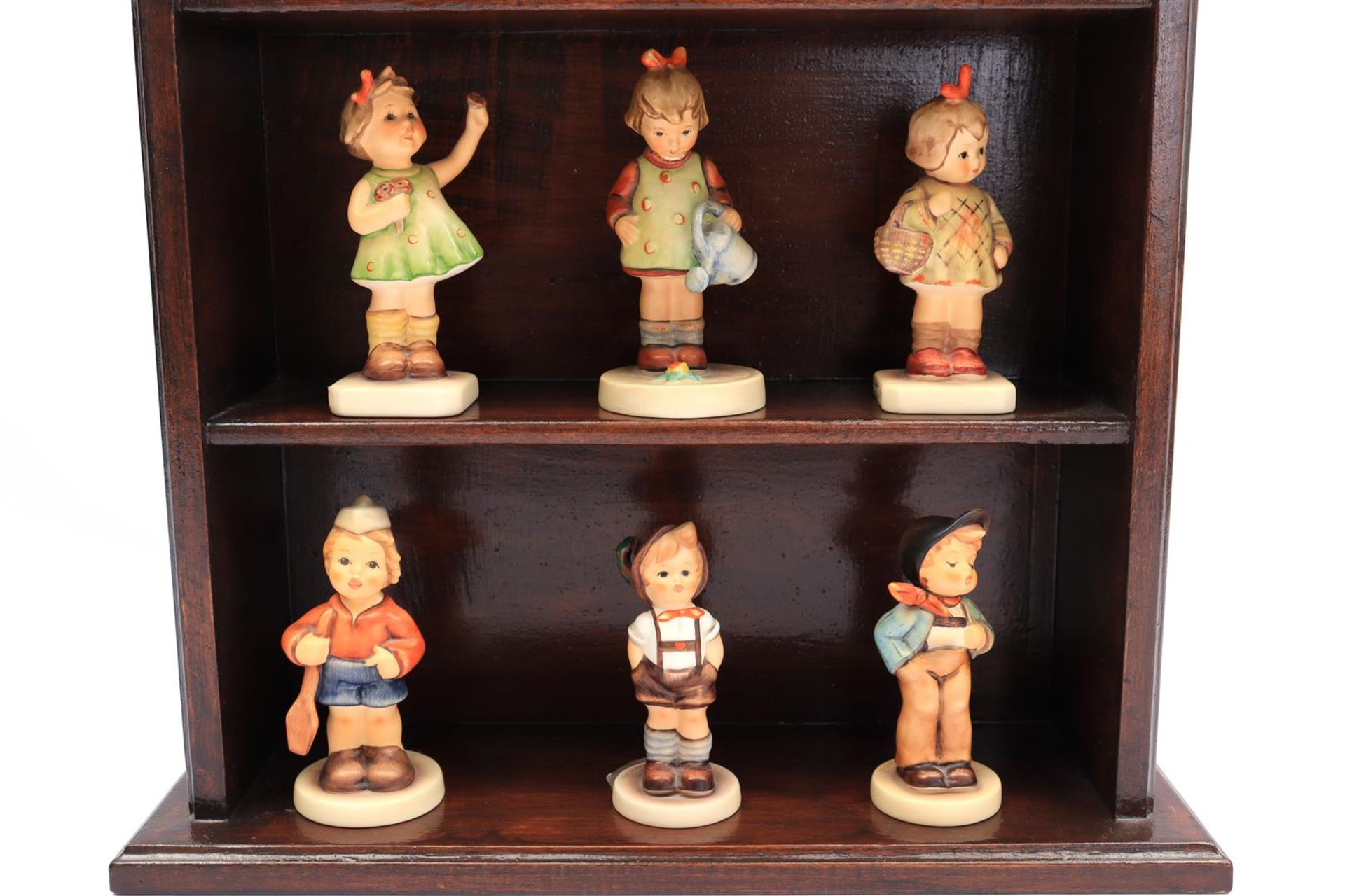 16 Goebel Hummel earthenware figurines - Image 3 of 5