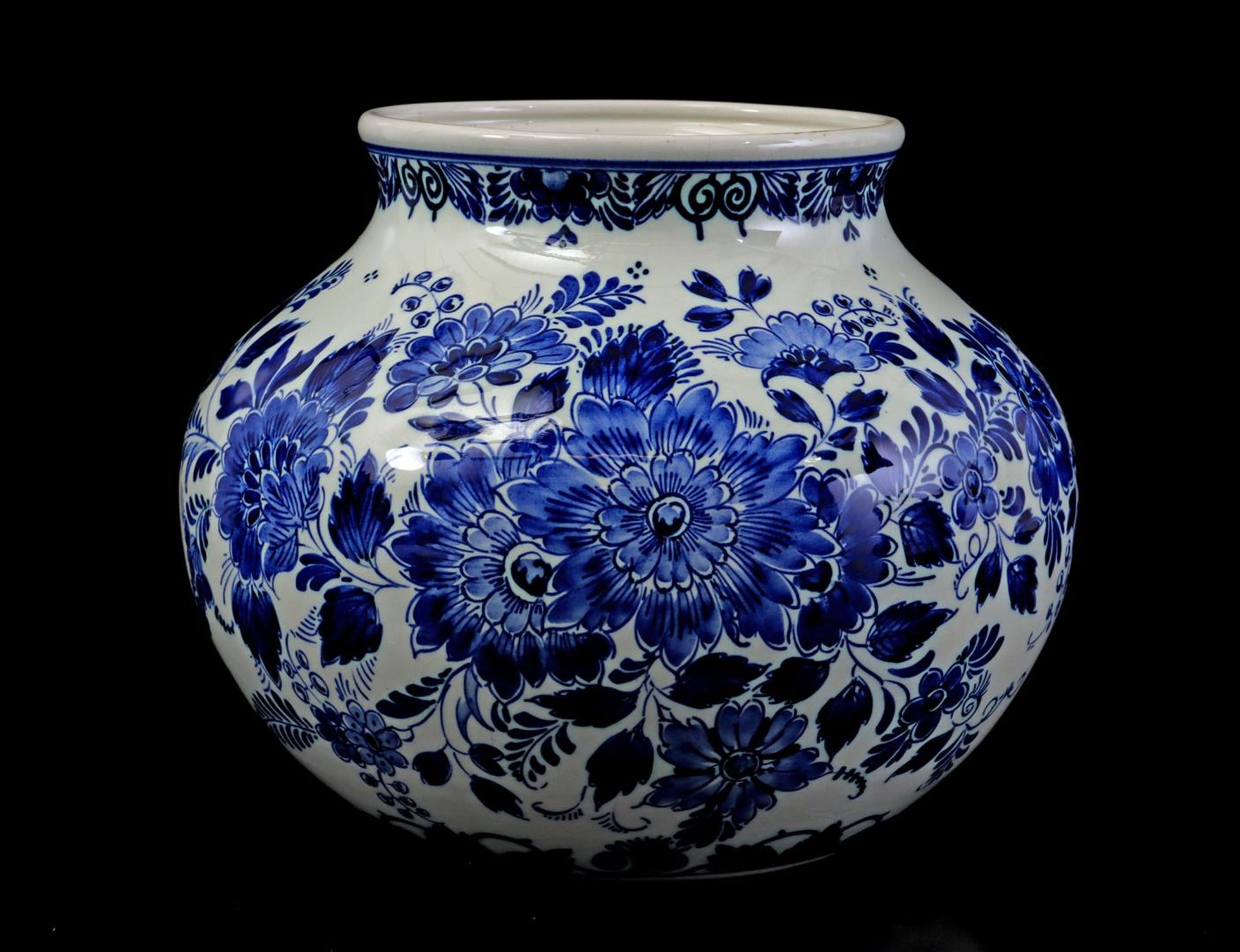 Ram earthenware vase