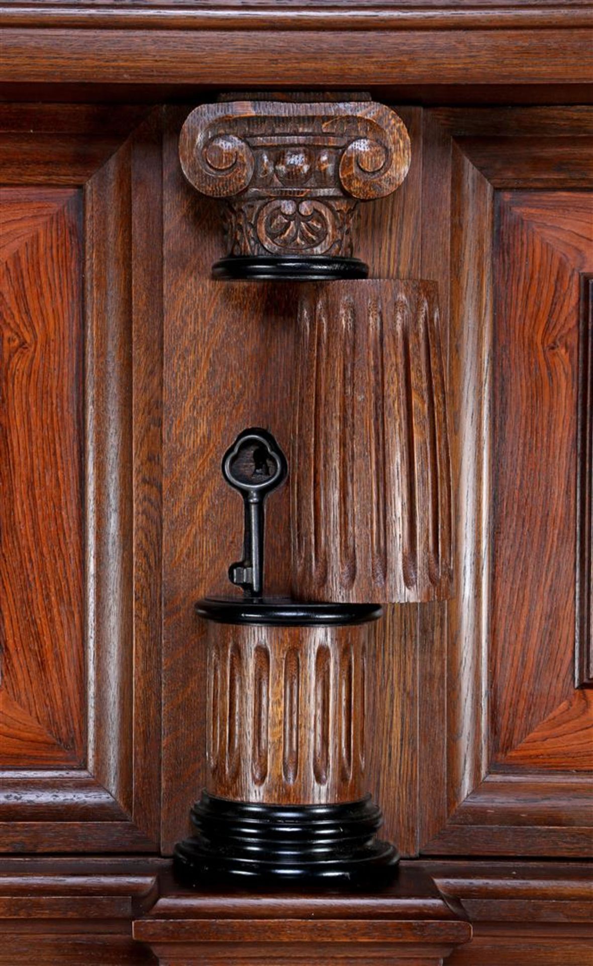 Oak Renaissance style cabinet - Image 2 of 2