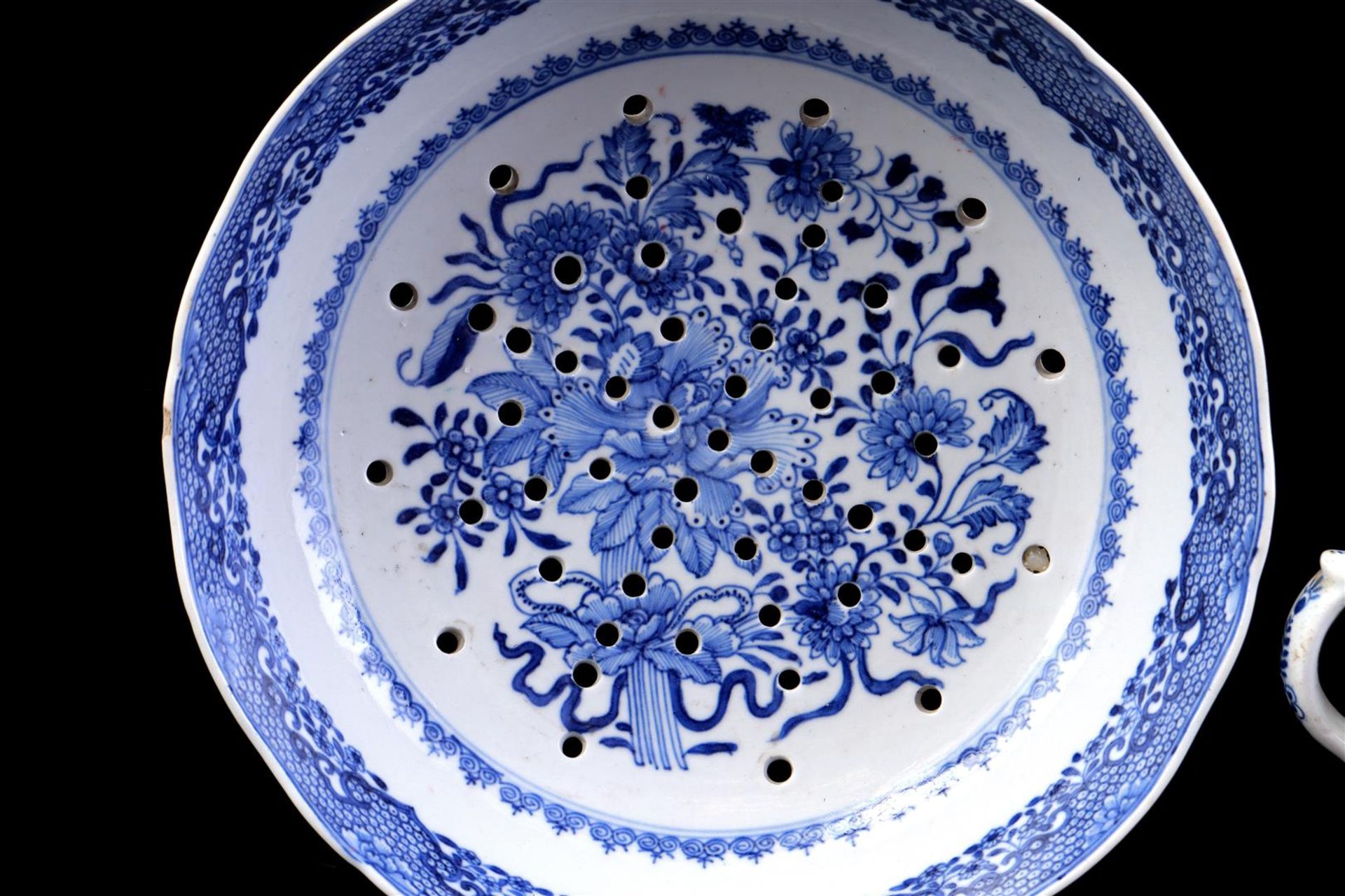 Blue white glazed earthenware - Bild 5 aus 5