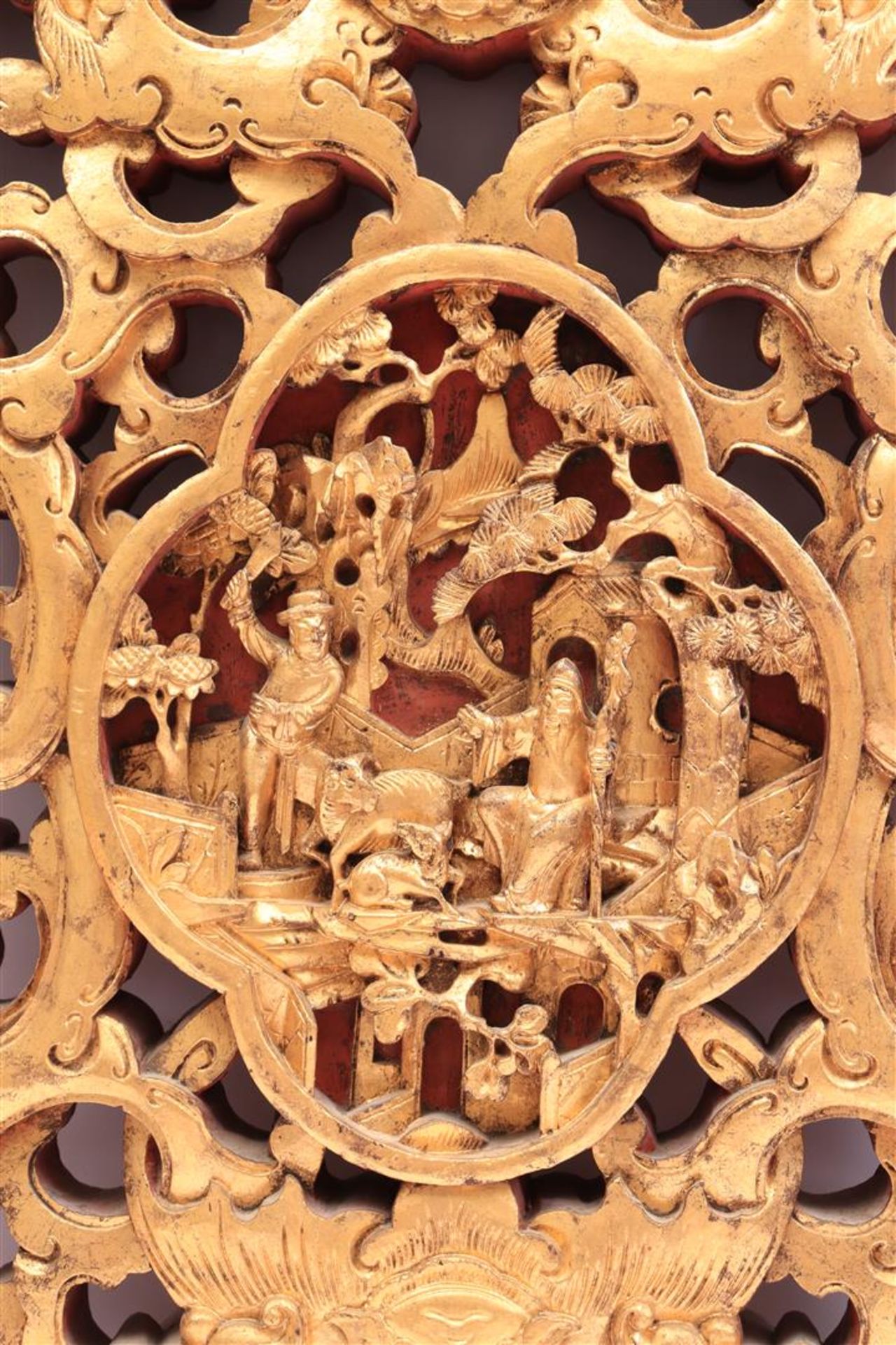 Richly carved wooden wall ornament - Image 2 of 4