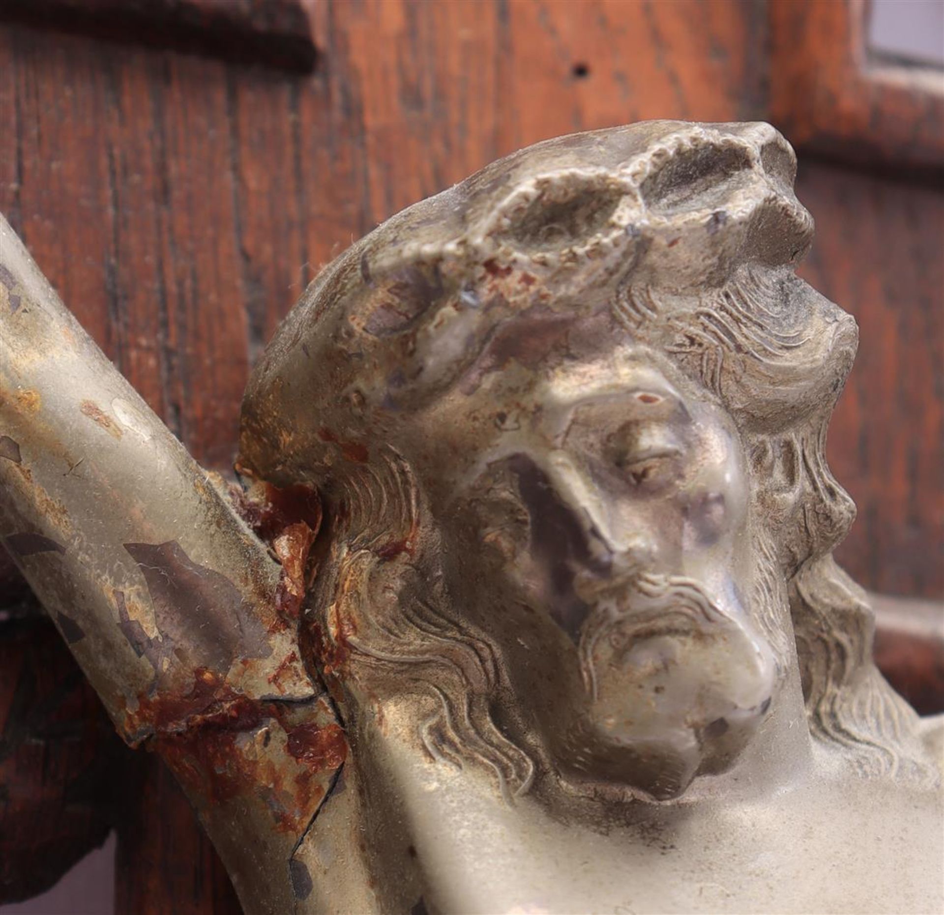 Oak-fired crucifix - Image 3 of 3