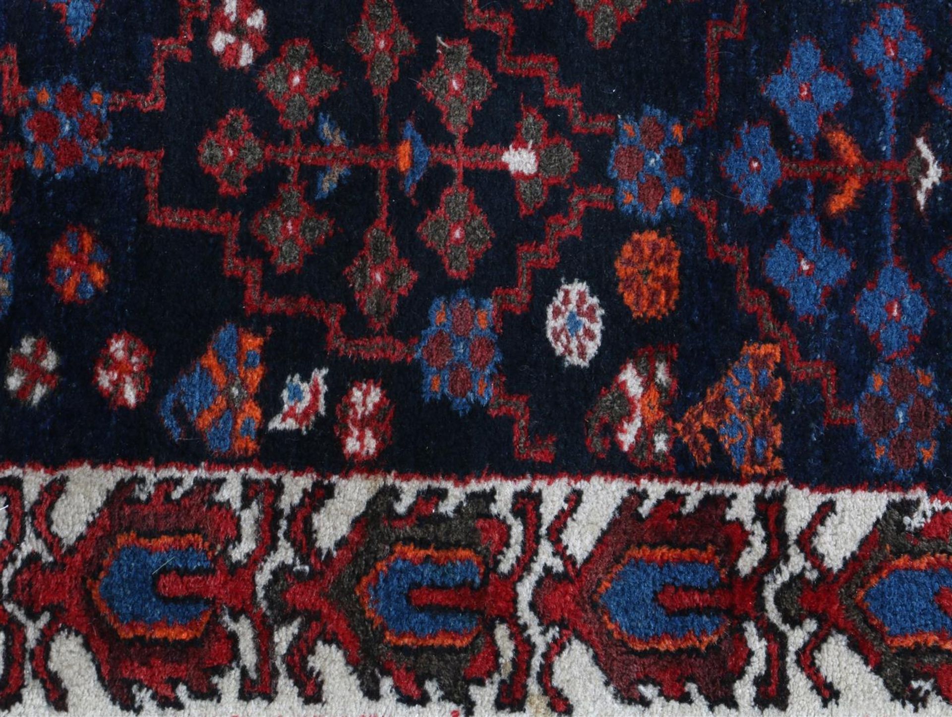 Hand-knotted wool carpet - Image 3 of 3