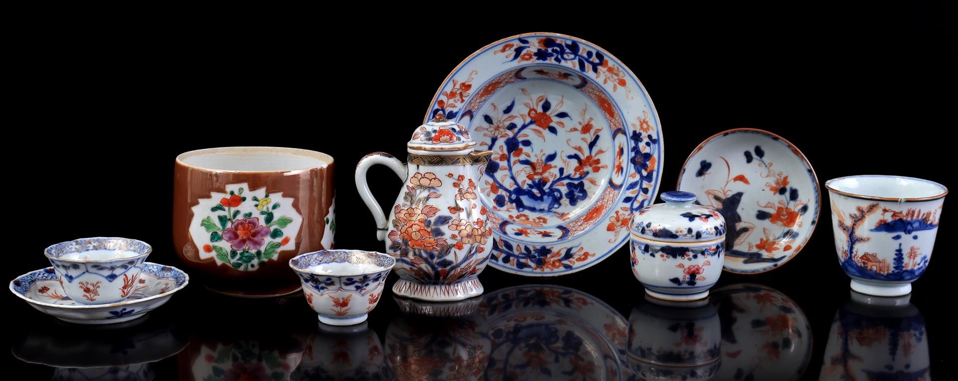 Lot with Imari 18th century porcelain