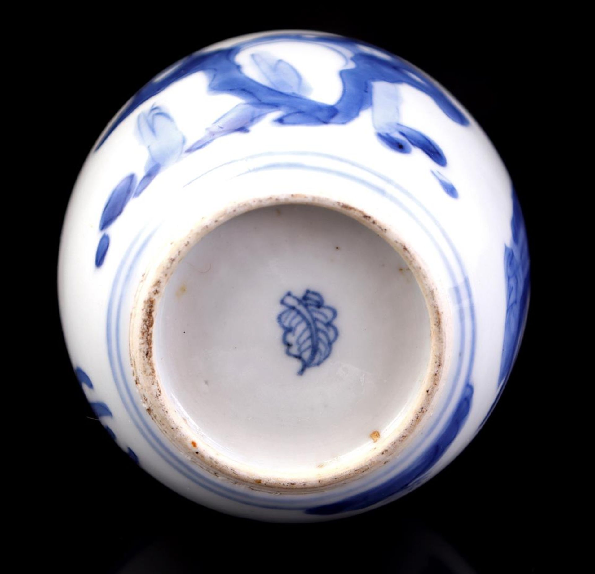 Egg-shaped porcelain tea caddy - Image 5 of 5