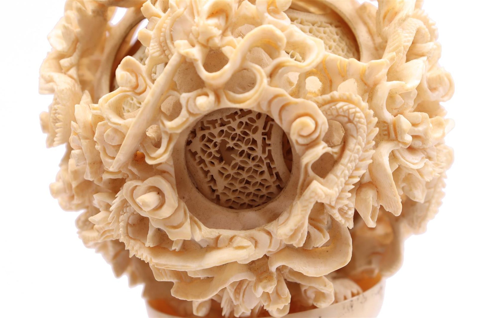 Richly carved ivory ball - Image 7 of 9