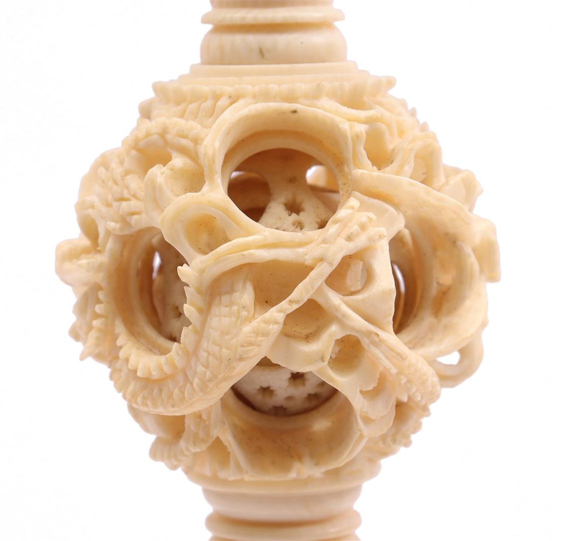 Richly carved ivory ball - Image 4 of 9