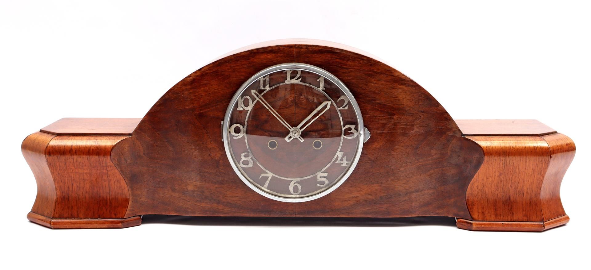 Chimney mantel clock