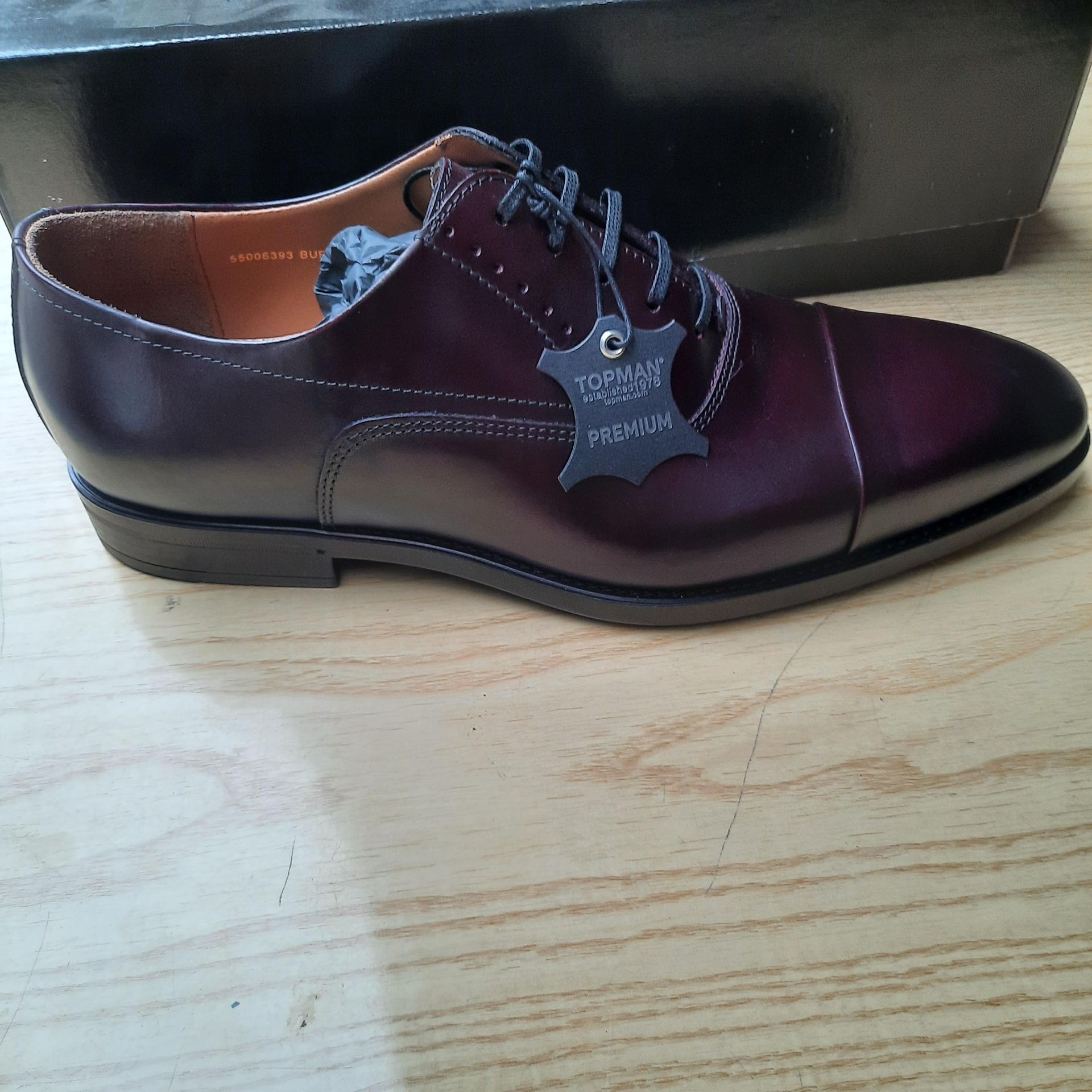 NEW & BOXED BURGUNDY PISA TOECAP GENTLEMANS SHOES SIZE UK - 9/ EU - 43/ US -10 BY TOPMAN. RRP £89