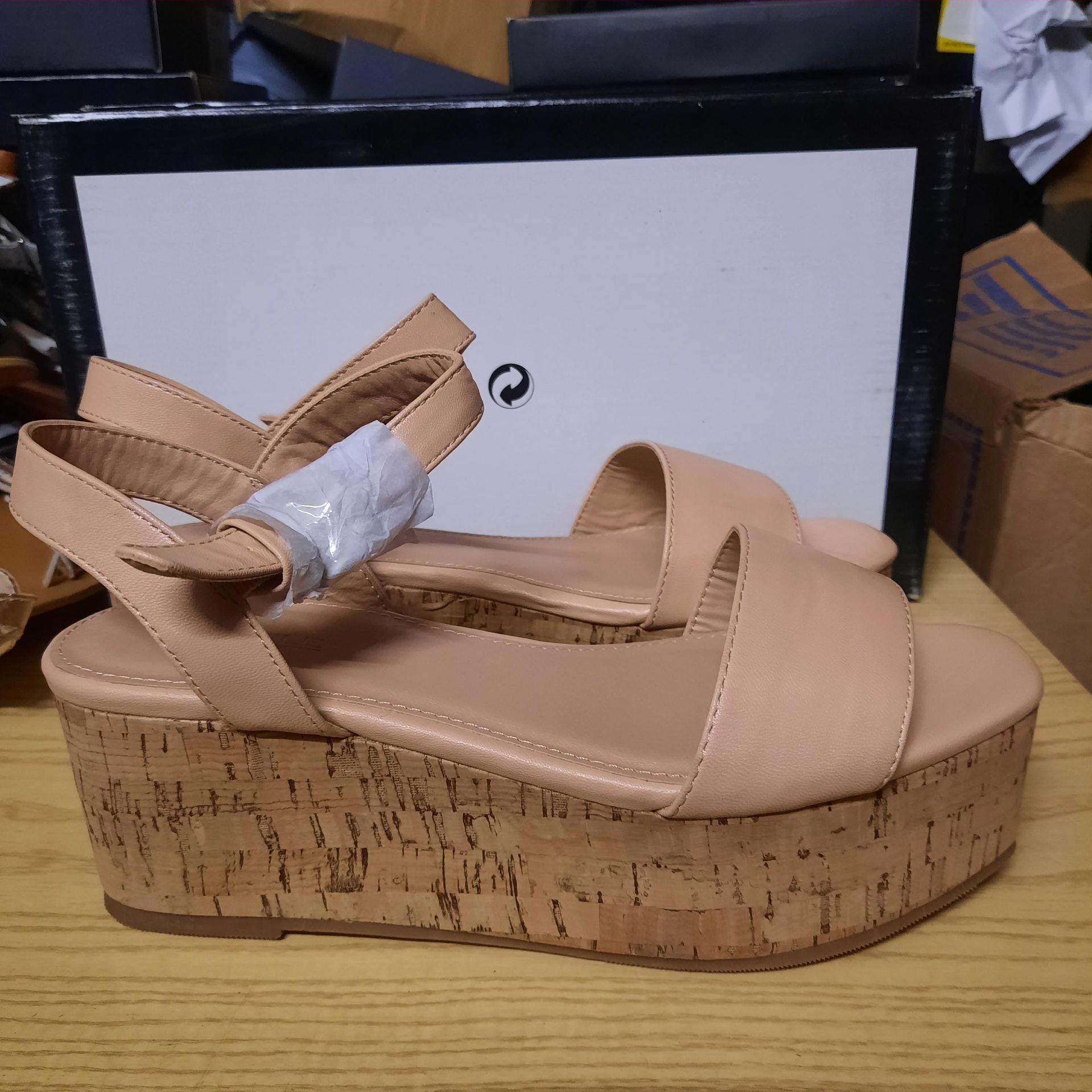 NEW & BAGUED LADIES SHOES SIZE UK - 6/ EU - 39/ COLLECTION BY TOPSHOP. RRP £36