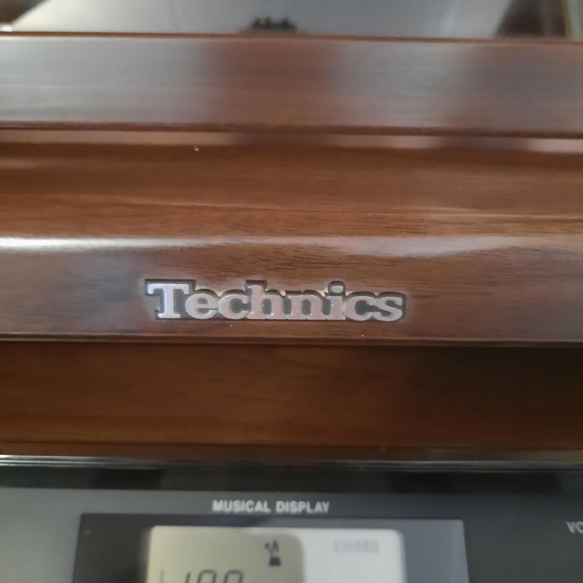 TECHNICS GA1 ORGAN IN VERY GOOD WORKING CONDITIONS, ONE OWNER FROM NEW. COSTING OVER £10,000 WHEN - Image 8 of 17