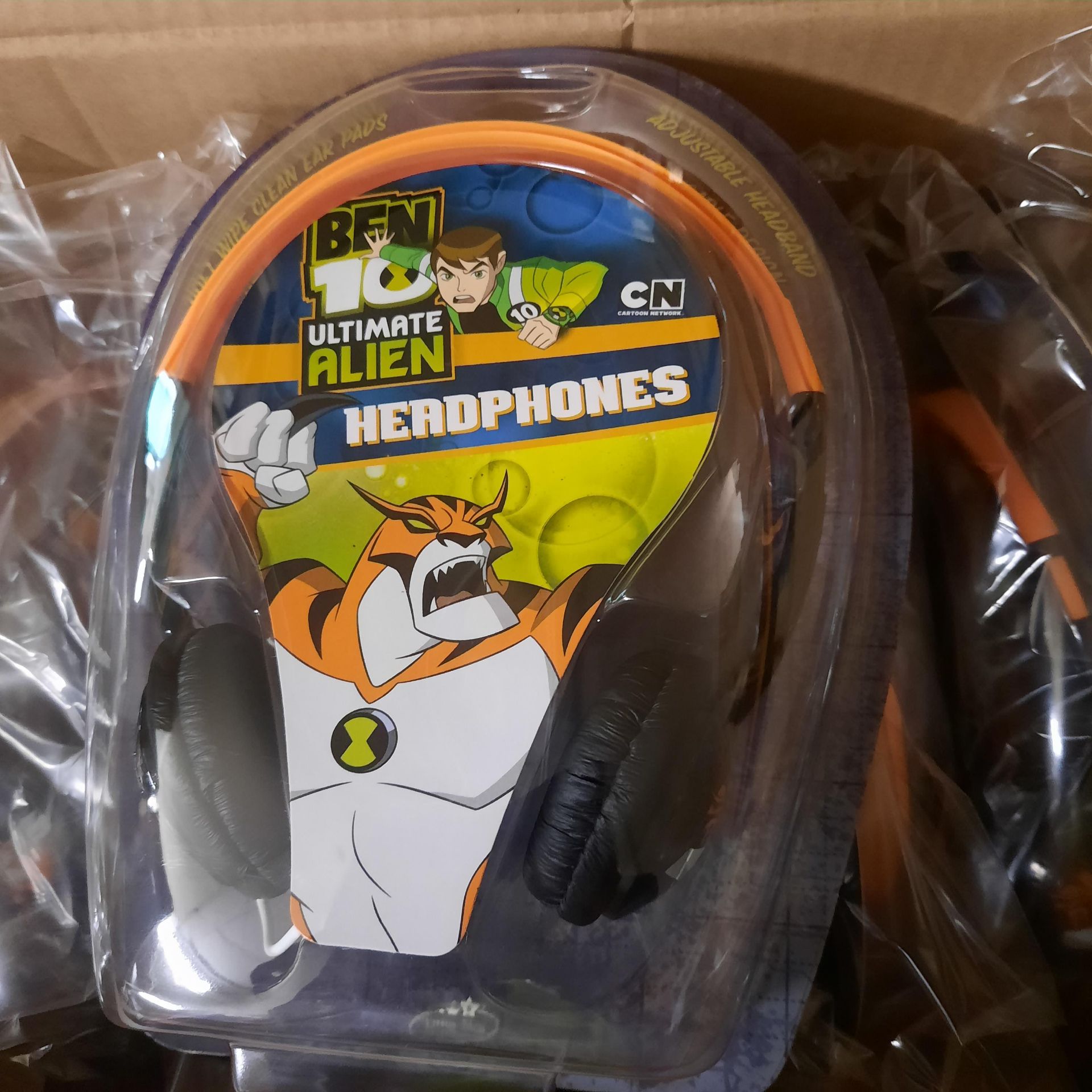 X 6 BRAND NEW BEN 10 ULTIMATE ALIEN HEADPHONES; NOT SO LOUD DESIGNED WITH KIDS IN MIND. TOTAL RRP £